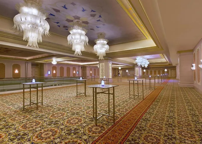 Londoner Grand, A Luxury Collection Hotel,