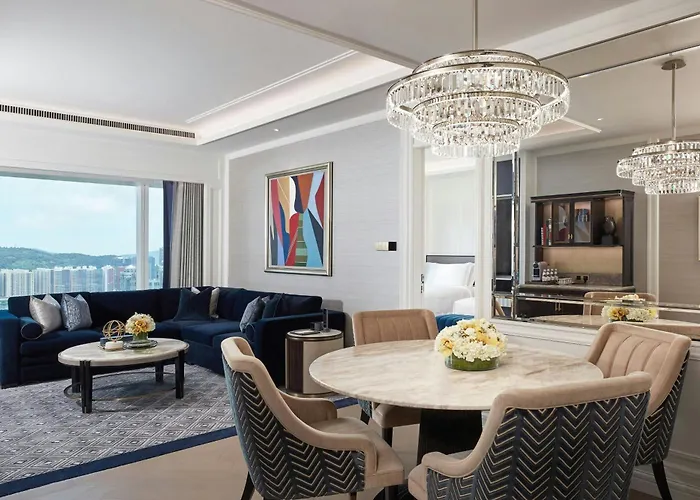 Londoner Grand, A Luxury Collection Hotel, 5*
