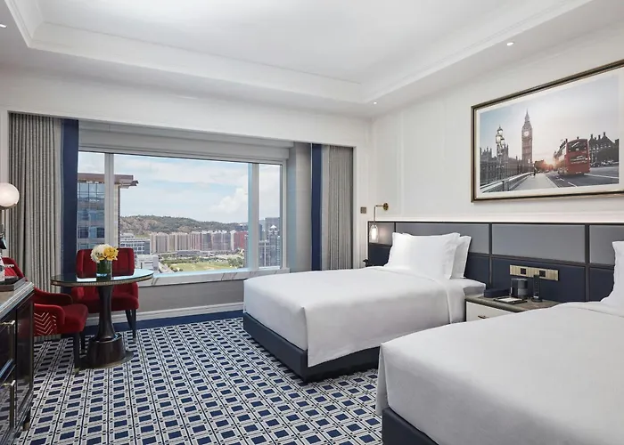 Londoner Grand, A Luxury Collection Hotel,
