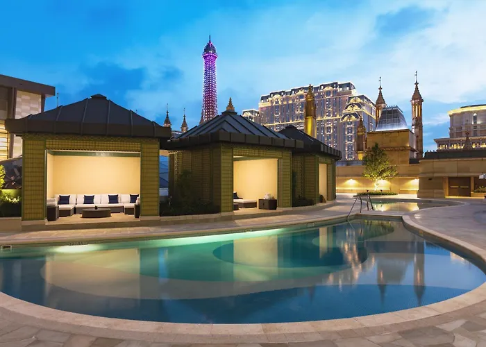 Londoner Grand, A Luxury Collection Hotel,