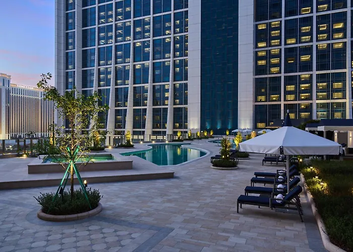 Hotel Londoner Grand, A Luxury Collection Hotel, 5*