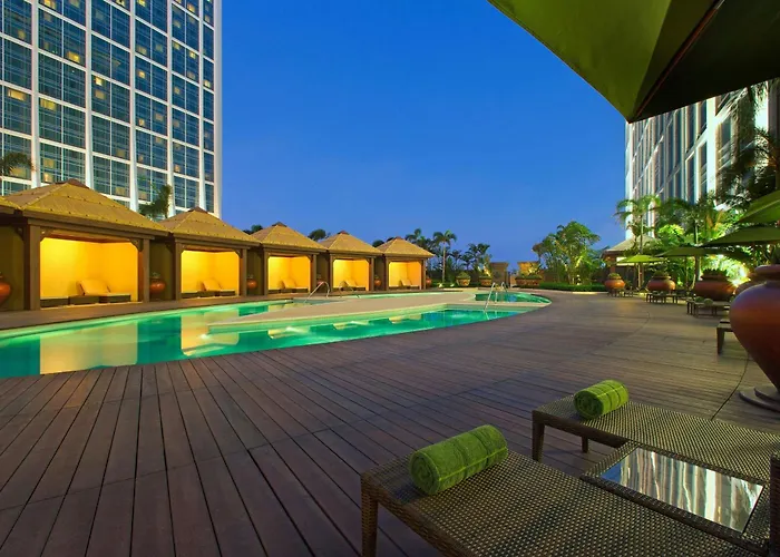 Londoner Grand, A Luxury Collection Hotel, 5*
