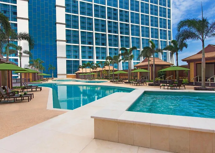 Londoner Grand, A Luxury Collection Hotel, 5*
