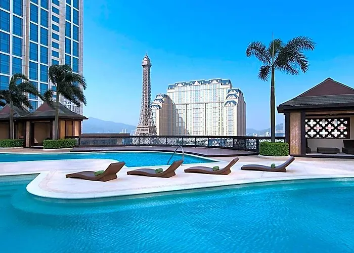 Hotel Londoner Grand, A Luxury Collection Hotel, 5*