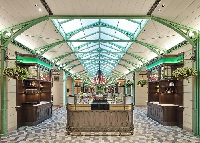 Londoner Grand, A Luxury Collection Hotel, 5*